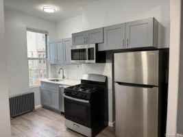 featured image of 857 Woodward Ave #2R