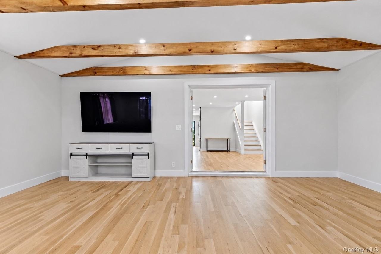 55 Alhambra Rd - Photo 2 of 49