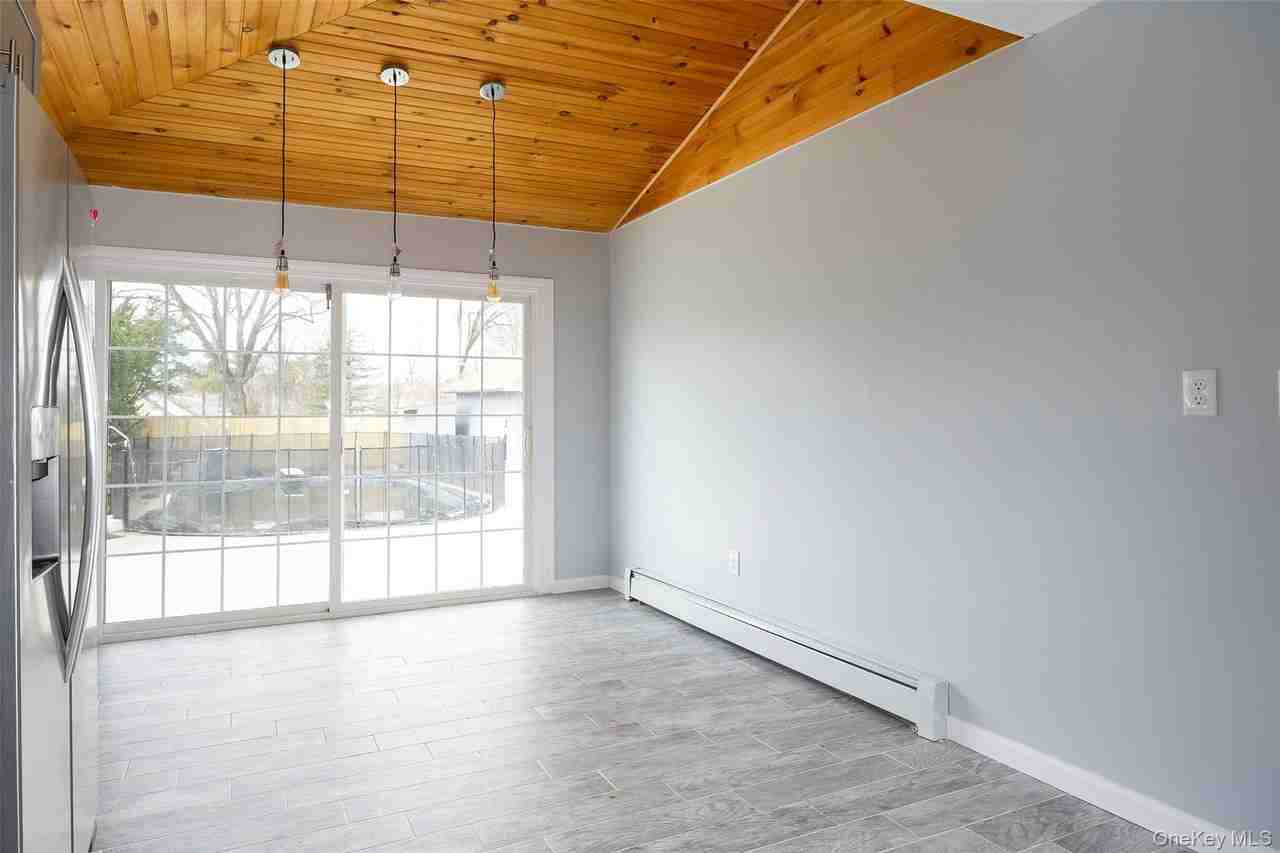 67 S Grand Ave - Photo 4 of 26