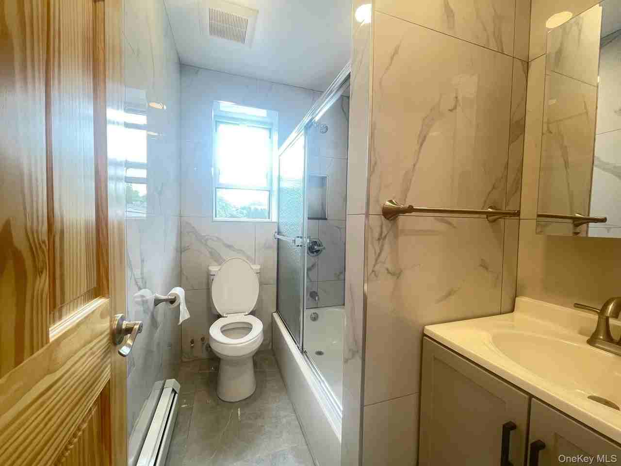 1006 Jericho Tpke #2R - Photo 5 of 7