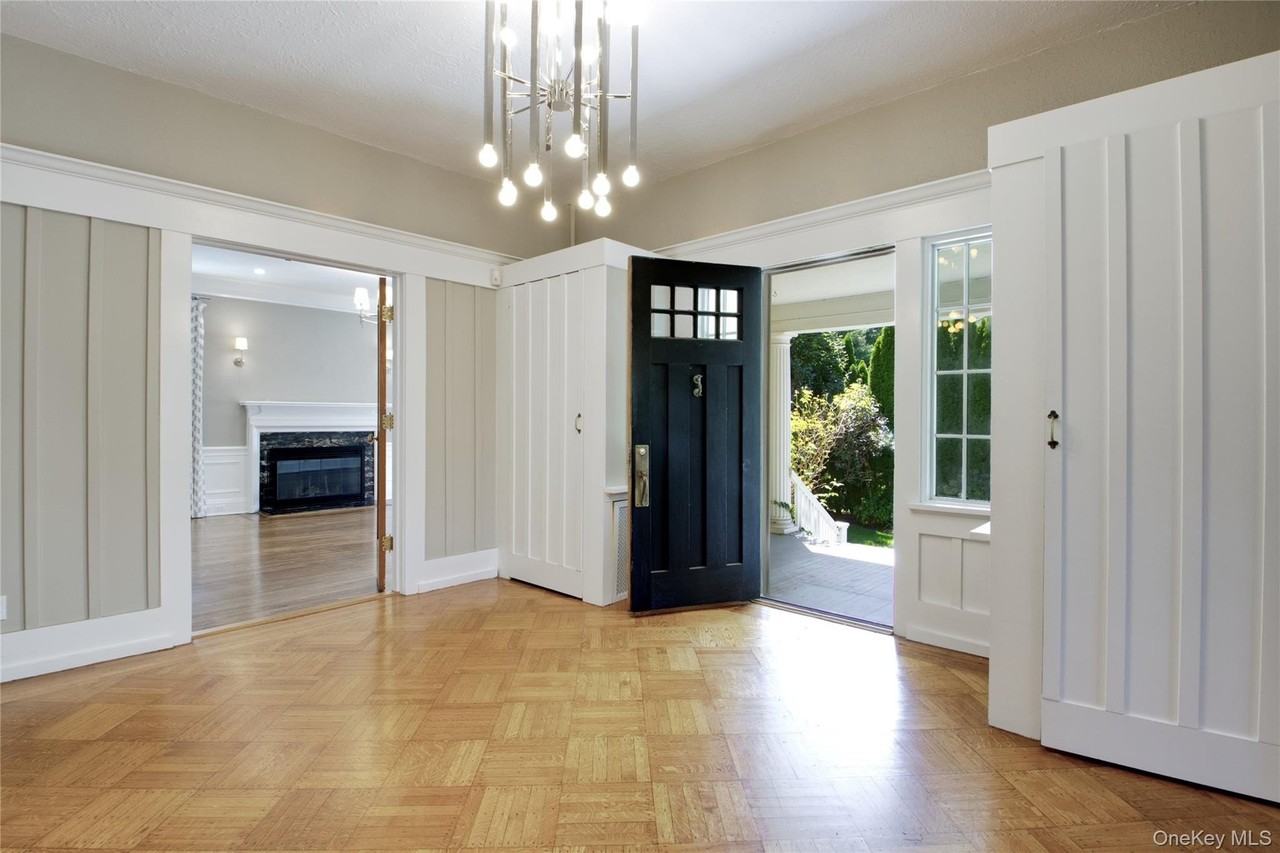 92 6th St - Photo 3 of 28