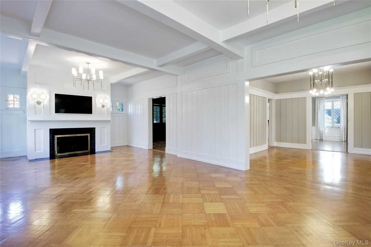 92 6th St - Photo 4 of 28