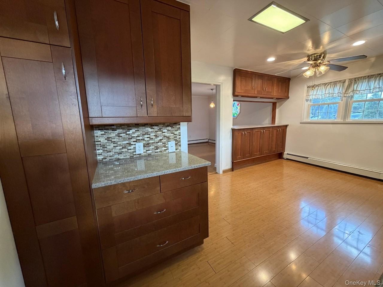184 Horton Ave - Photo 6 of 14