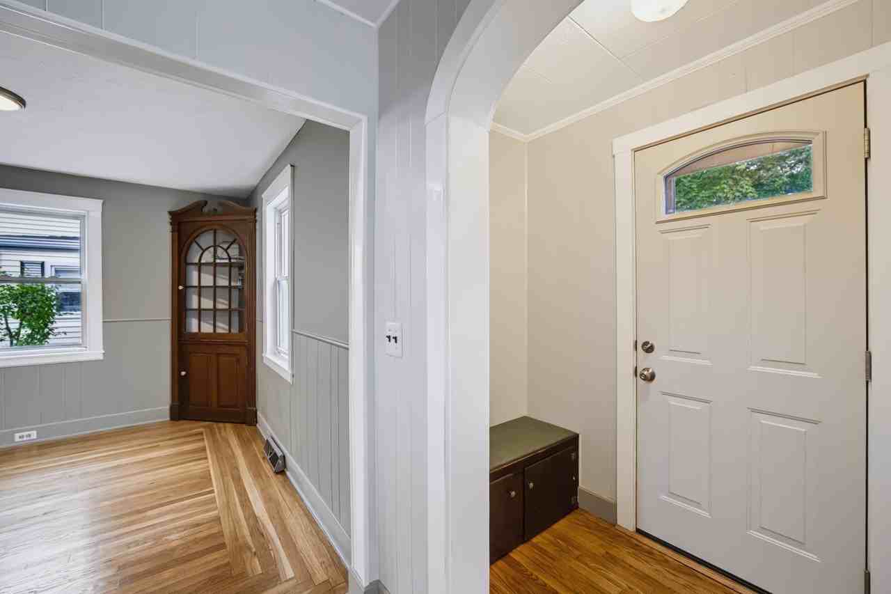 22 Ruggles St - Photo 7 of 33