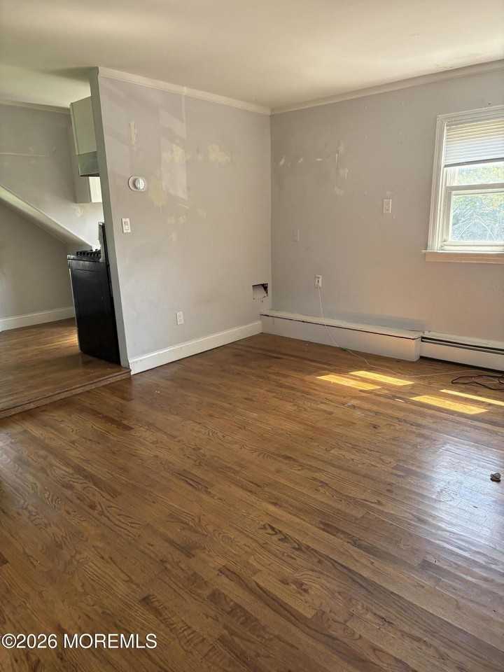 517 George Rd - Photo 3 of 8