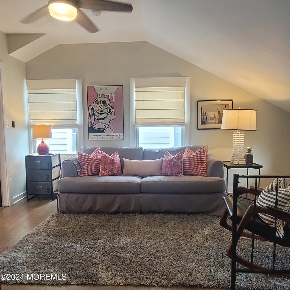 1 Sunset Dr #2 - Photo 2 of 14