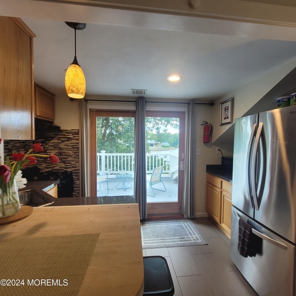 1 Sunset Dr #2 - Photo 5 of 14