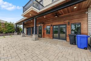 featured image of 100 10th Ave