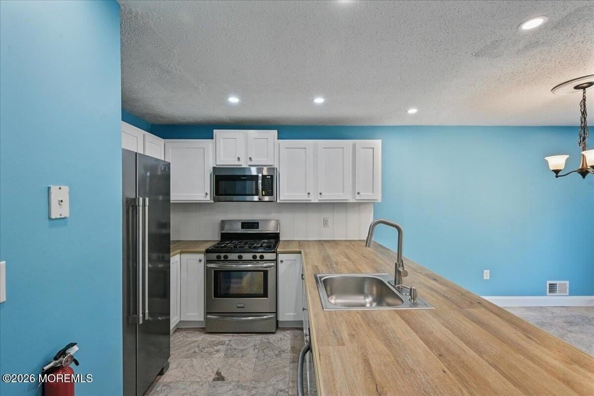 1333 Paris Ct - Photo 3 of 17