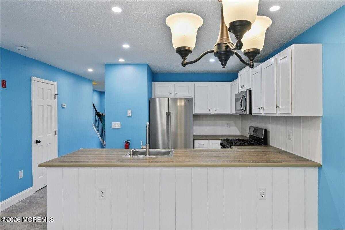1333 Paris Ct - Photo 4 of 17