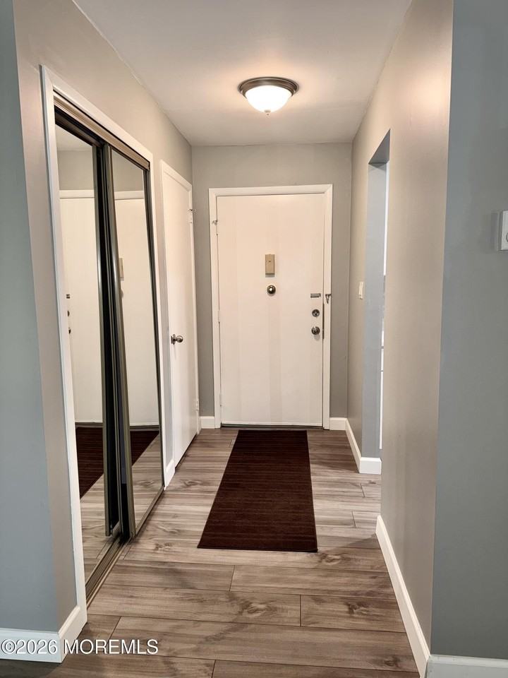 119 Amberly Dr #H - Photo 2 of 14