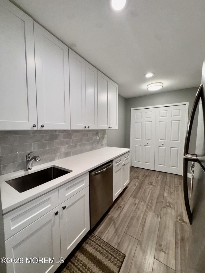 119 Amberly Dr #H - Photo 7 of 14