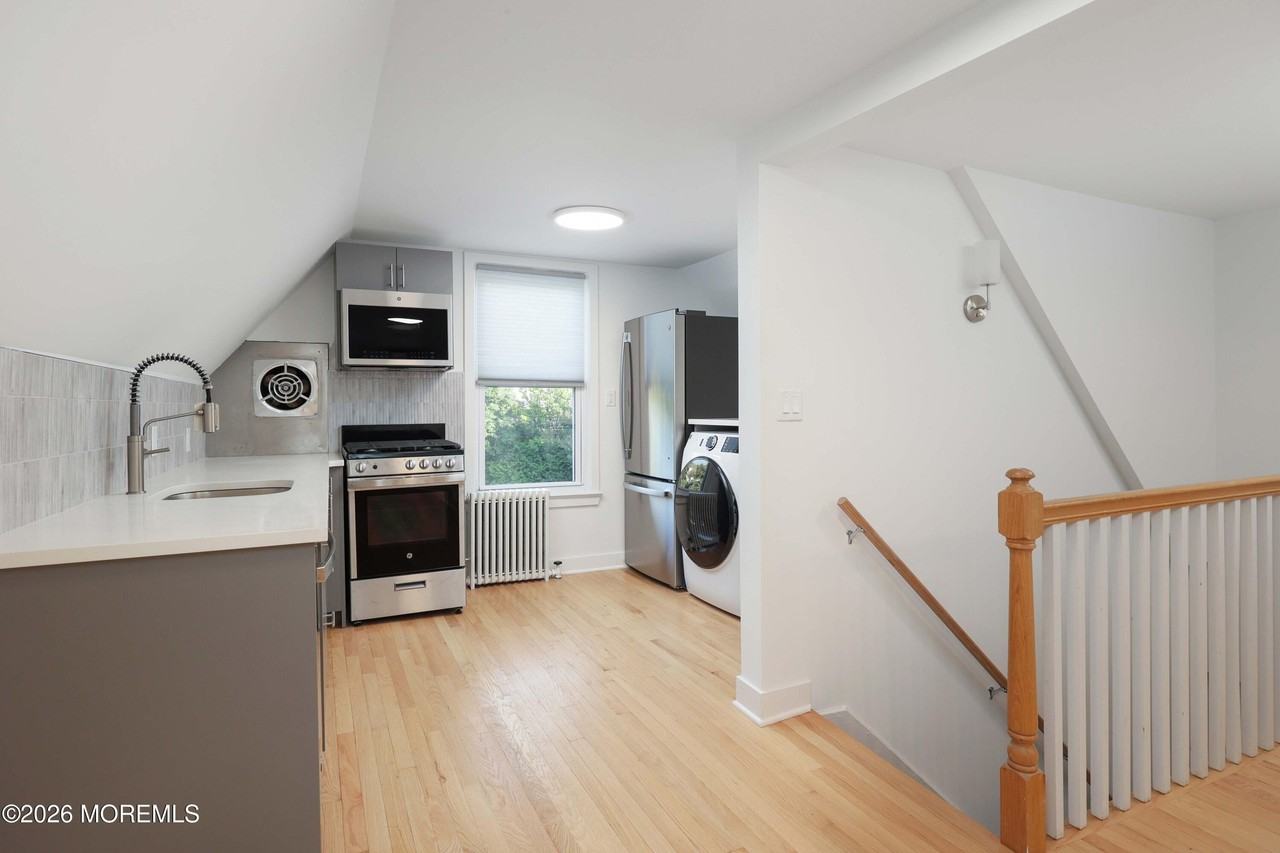 62 Ocean Blvd #5 - Photo 4 of 22