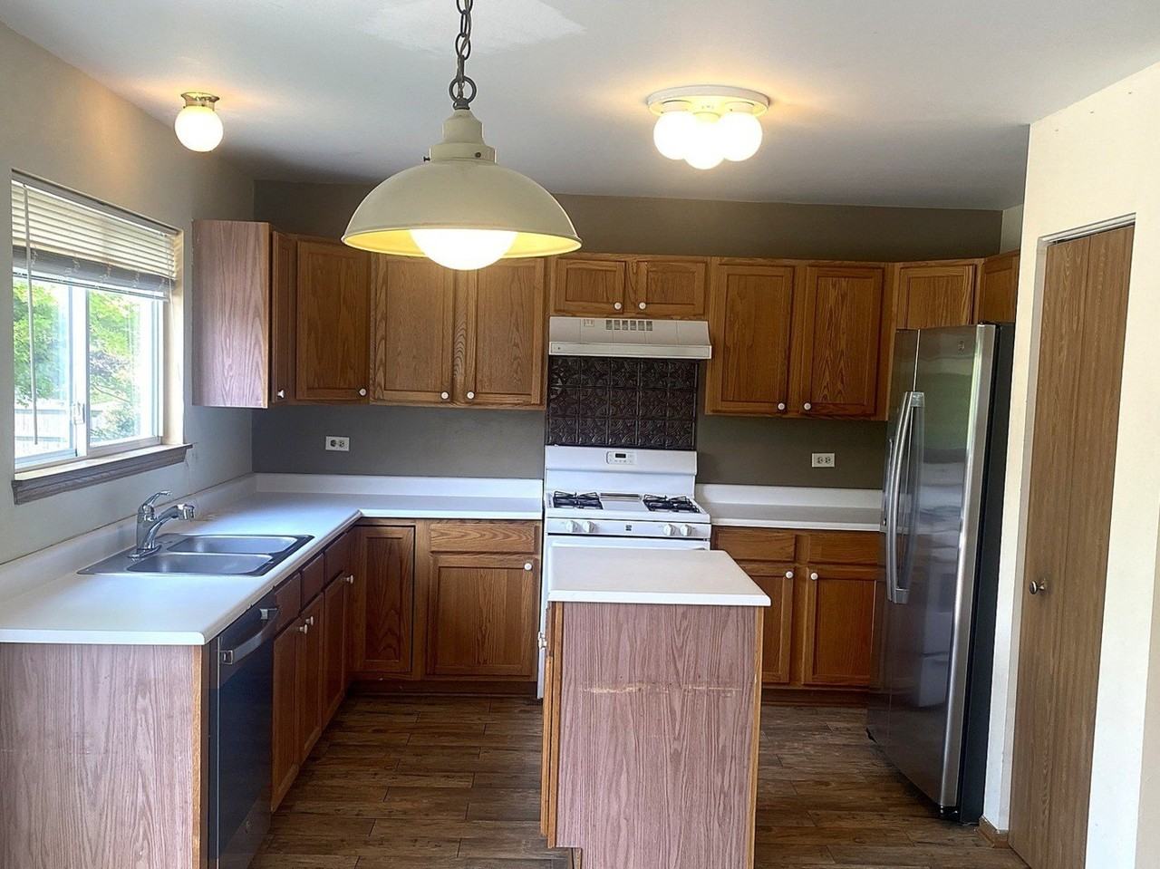 779 Wildflower Cir - Photo 5 of 27