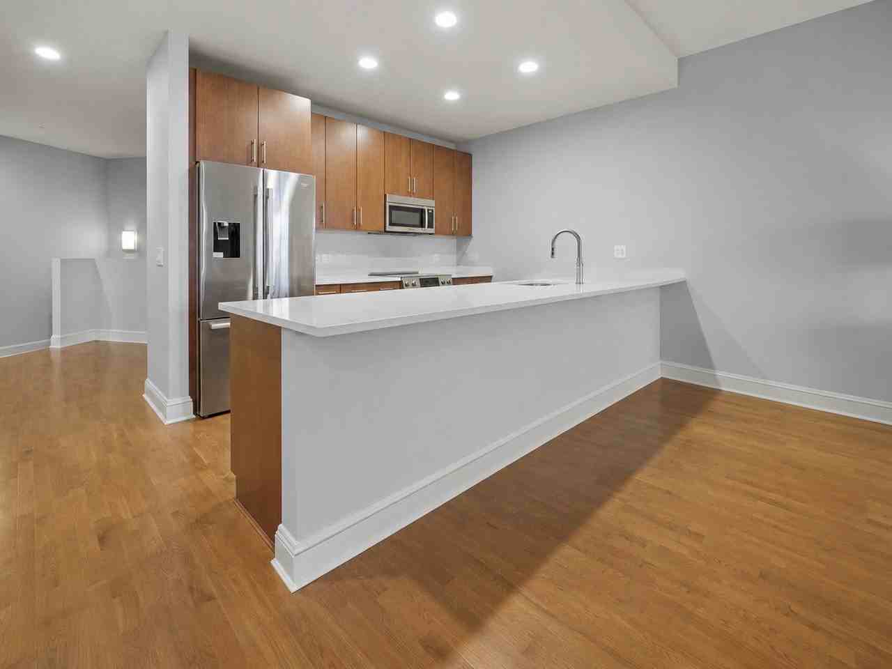 850 N Lake Shore Dr #203 - Photo 3 of 14