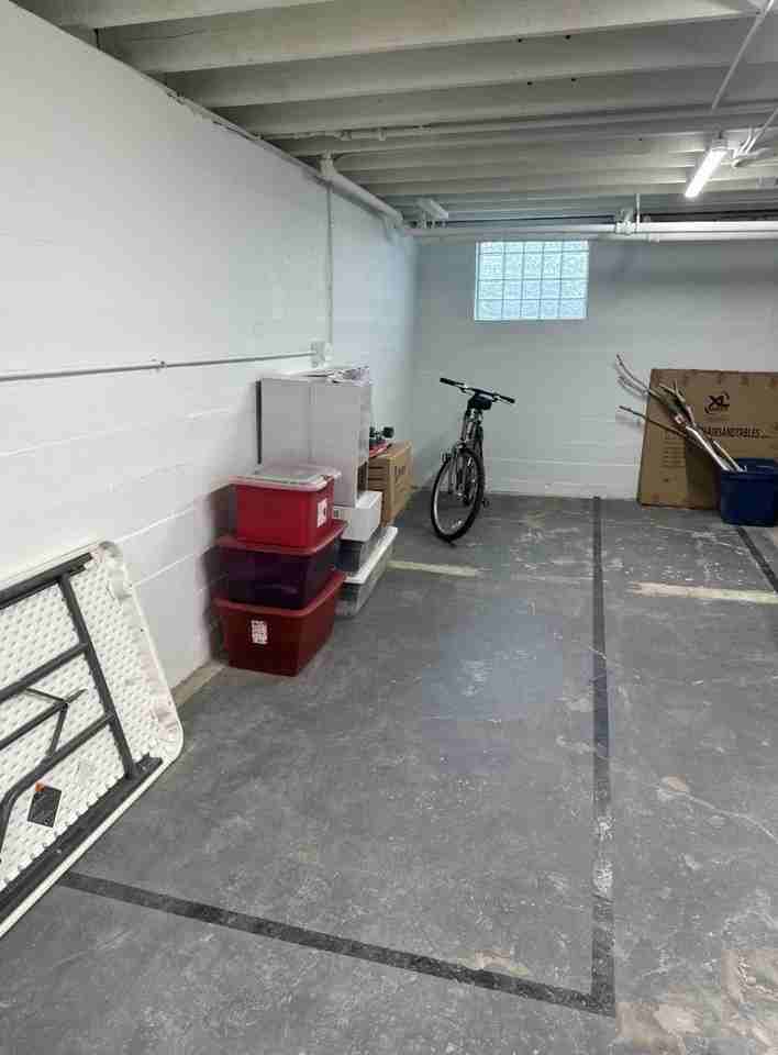 667 Homewood Ave #2 - Photo 7 of 8