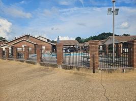 featured image of 2711A Greenbriar Dr #1