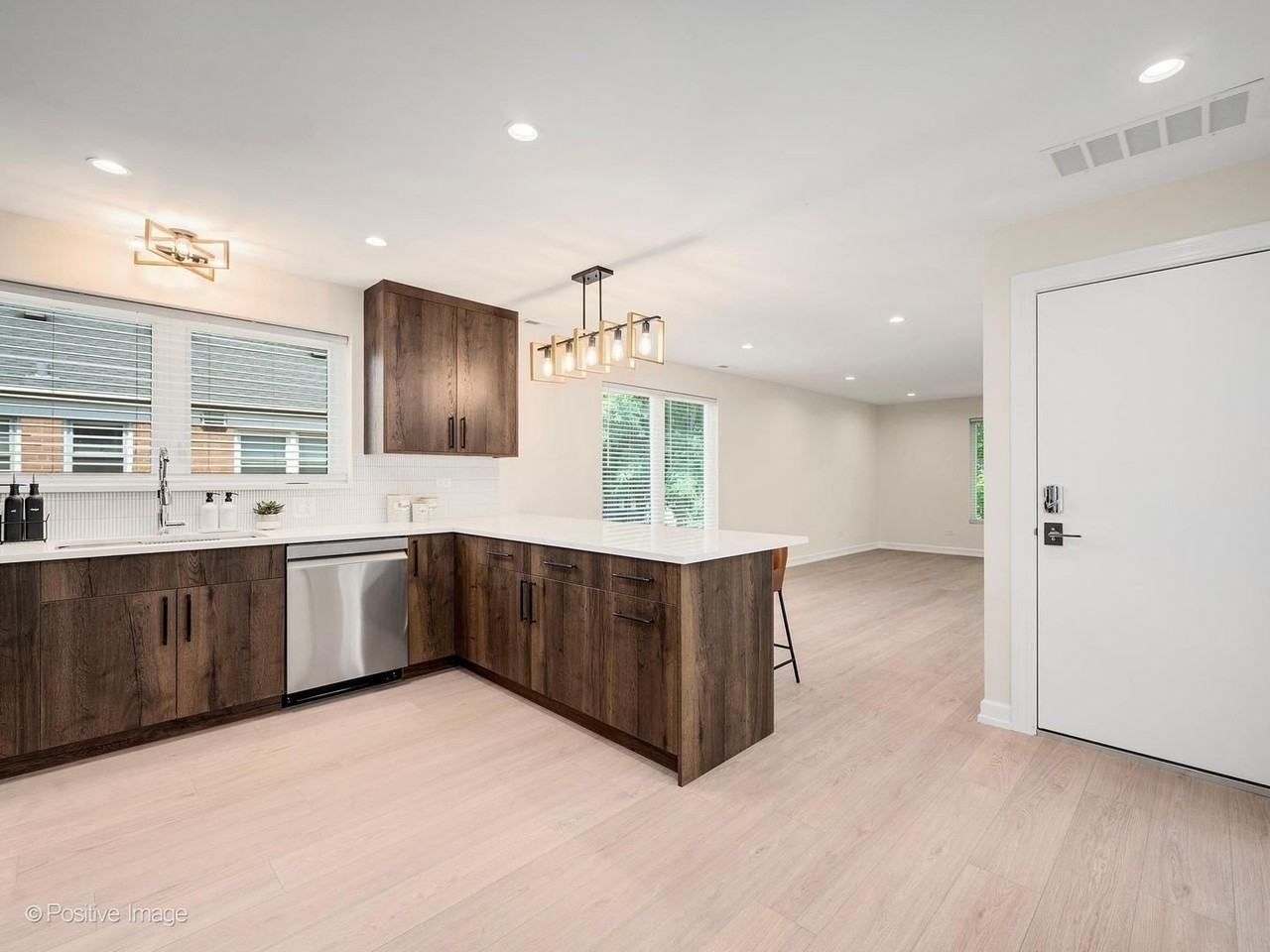 511 Forest Ave #2 - Photo 4 of 14
