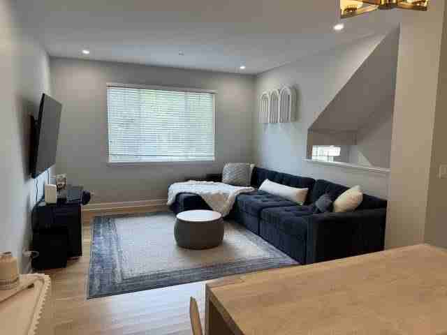 779 Sanborn St - Photo 4 of 34