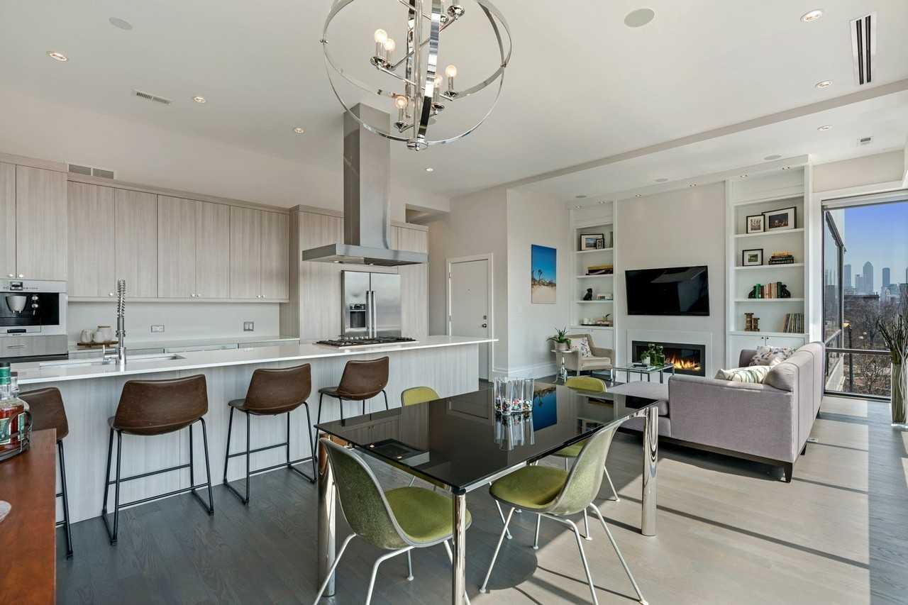 1404 W Chicago Ave #4 - Photo 4 of 24