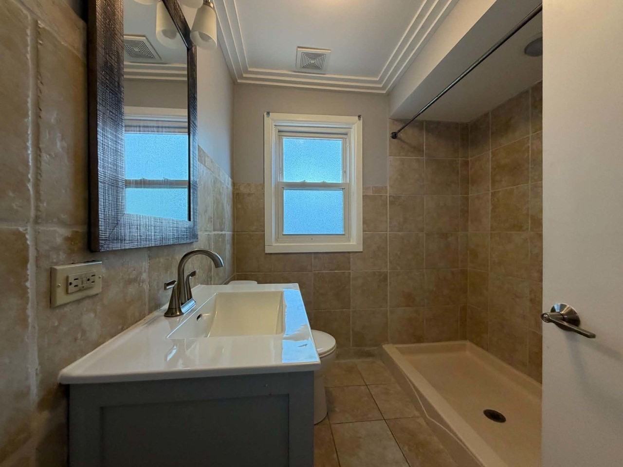 9243 Lynwood Dr - Photo 7 of 16