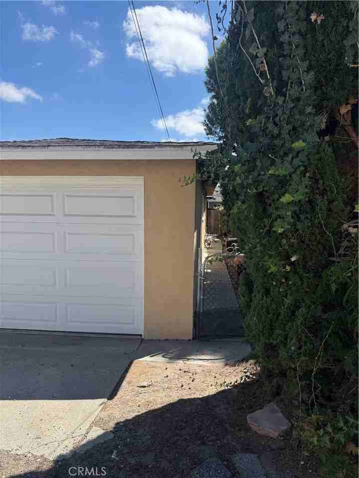 24261 Los Codona Ave - Photo 2 of 3