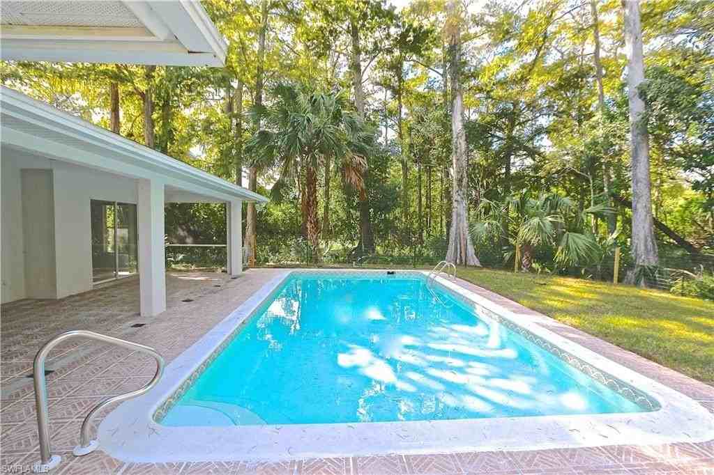 5461 Boxwood Way - Photo 4 of 23
