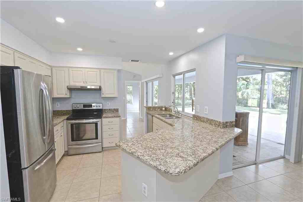 5461 Boxwood Way - Photo 5 of 23