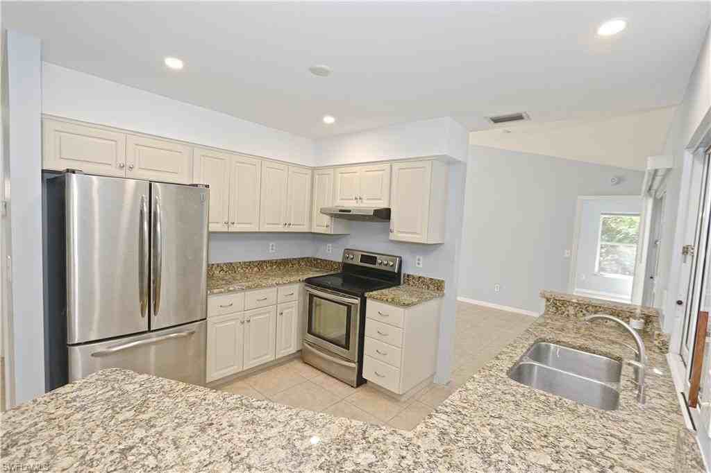 5461 Boxwood Way - Photo 6 of 23