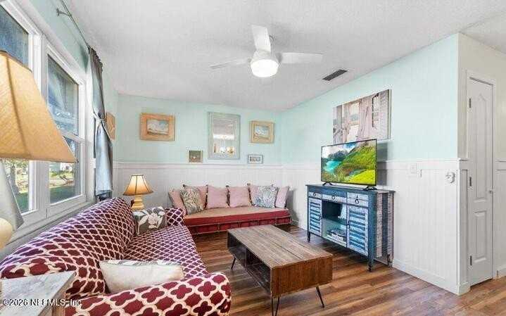 125 Rio Del Mar St #A - Photo 7 of 22