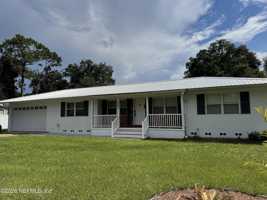 featured image of 2201 Laurel St