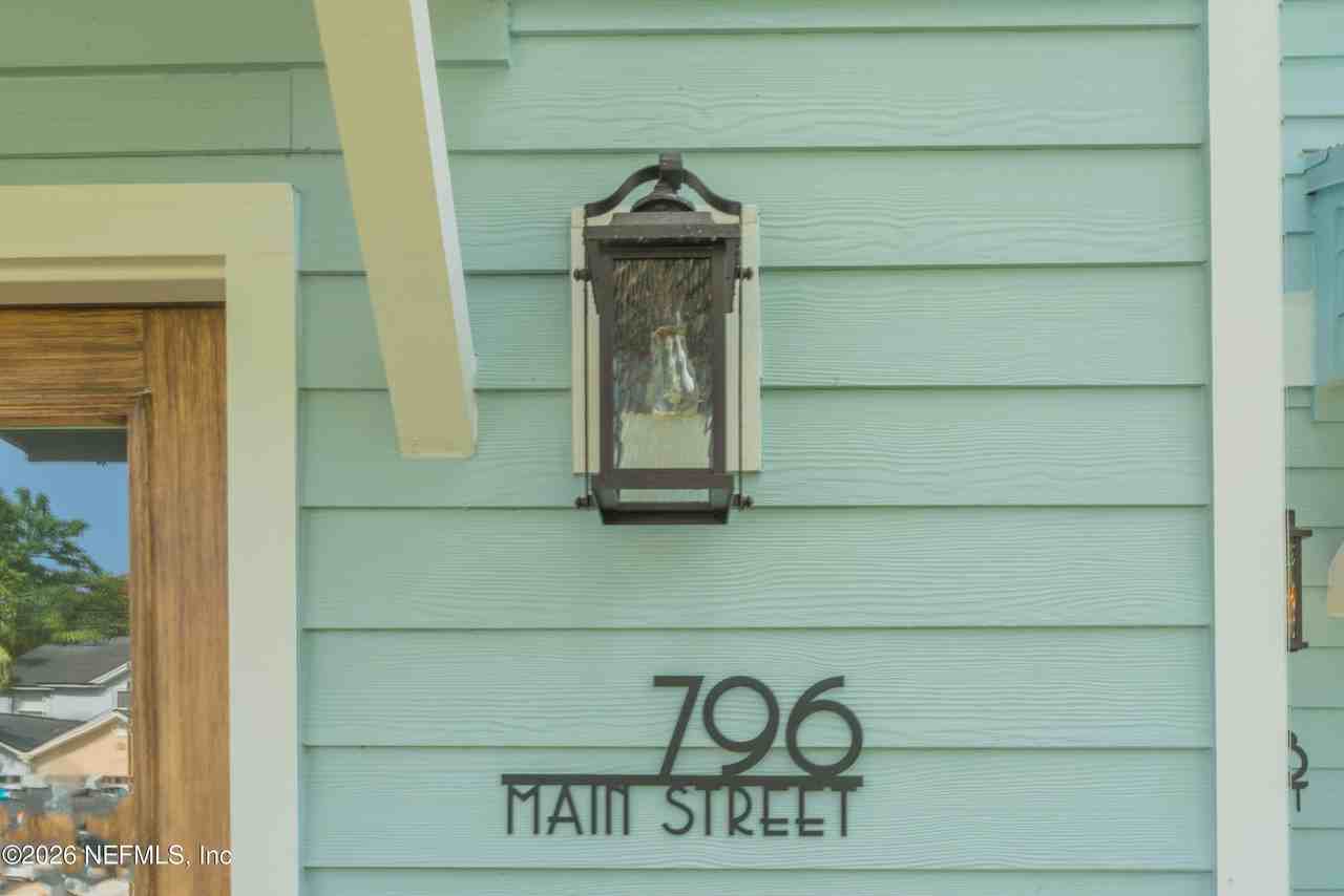 796 Main St - Photo 2 of 34