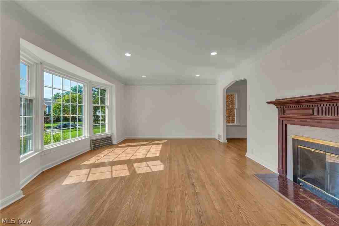 3675 Avalon Rd - Photo 4 of 30
