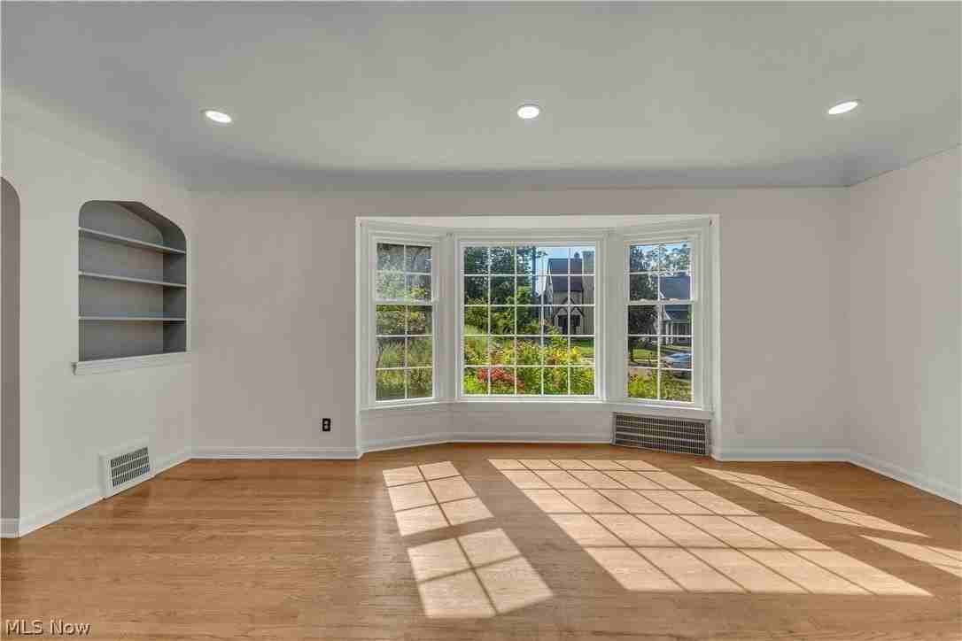 3675 Avalon Rd - Photo 5 of 30
