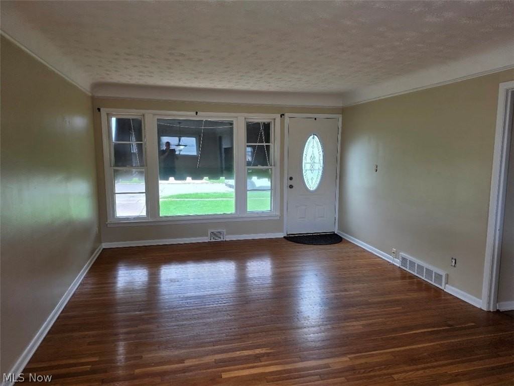 1371 W Miner Rd - Photo 2 of 12