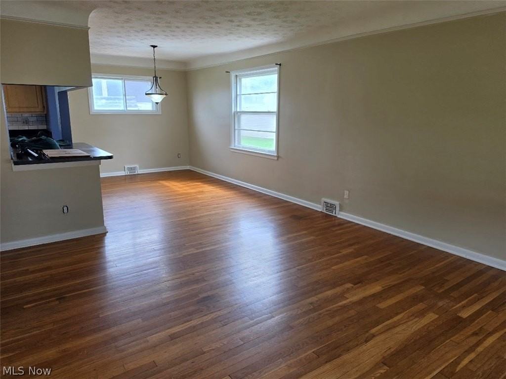 1371 W Miner Rd - Photo 3 of 12