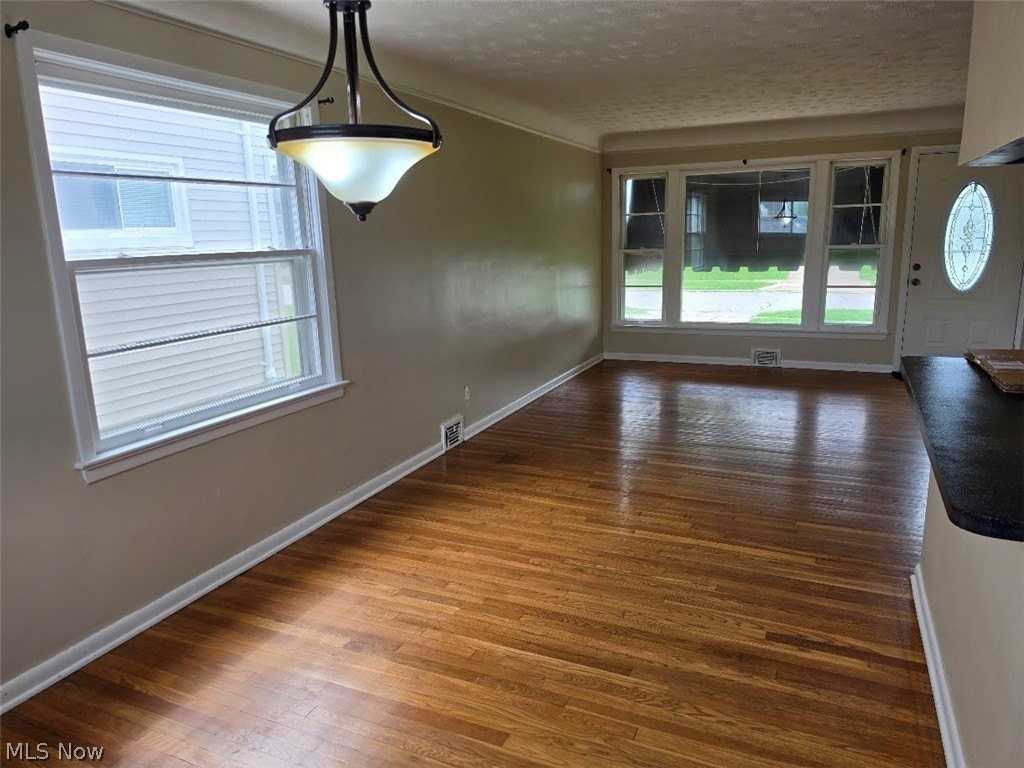 1371 W Miner Rd - Photo 4 of 12
