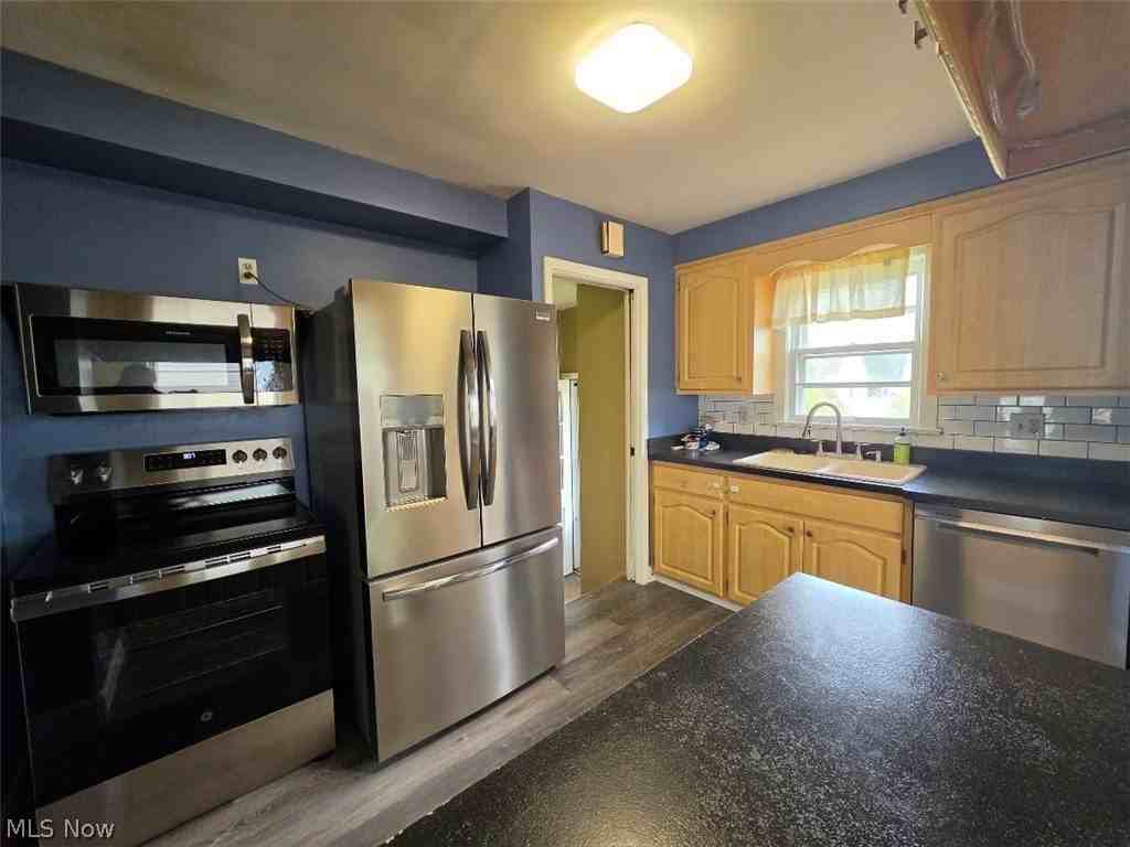 1371 W Miner Rd - Photo 5 of 12