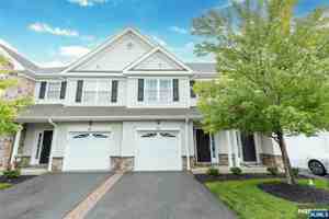 featured image of 52 Parkside Dr