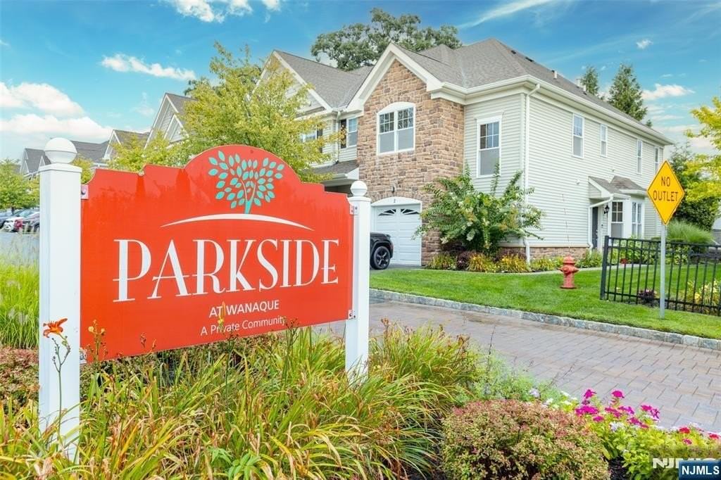 52 Parkside Dr - Photo 3 of 27