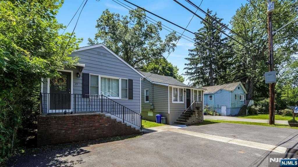 15 Grandview Ave - Photo 3 of 16