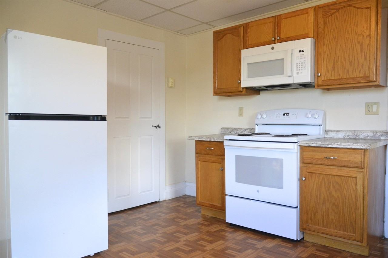 18 Manning Hill Rd #C - Photo 6 of 14