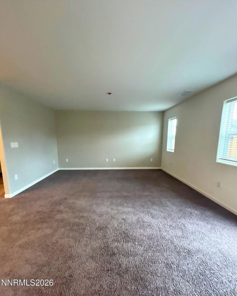 647 Osino Dr - Photo 5 of 14