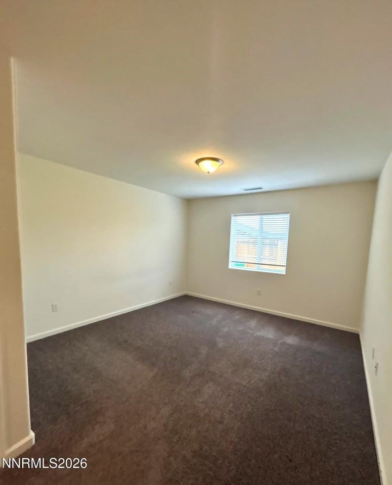 647 Osino Dr - Photo 6 of 14