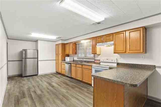 129 Breaux St - Photo 5 of 12