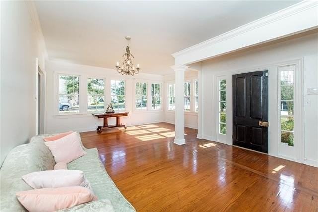 813 S Jahncke Ave - Photo 4 of 50