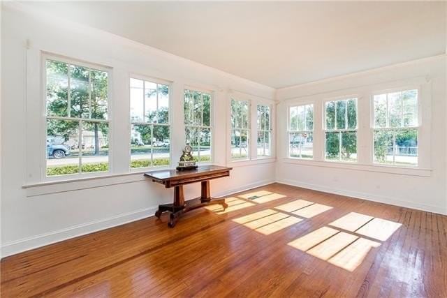 813 S Jahncke Ave - Photo 5 of 50
