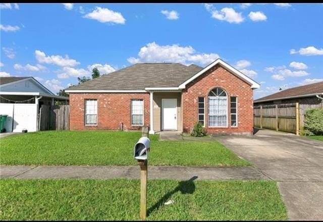 1037 Beechwood Dr - Photo 2 of 13