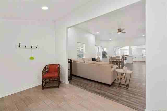 509 W Shawnee St - Photo 5 of 28