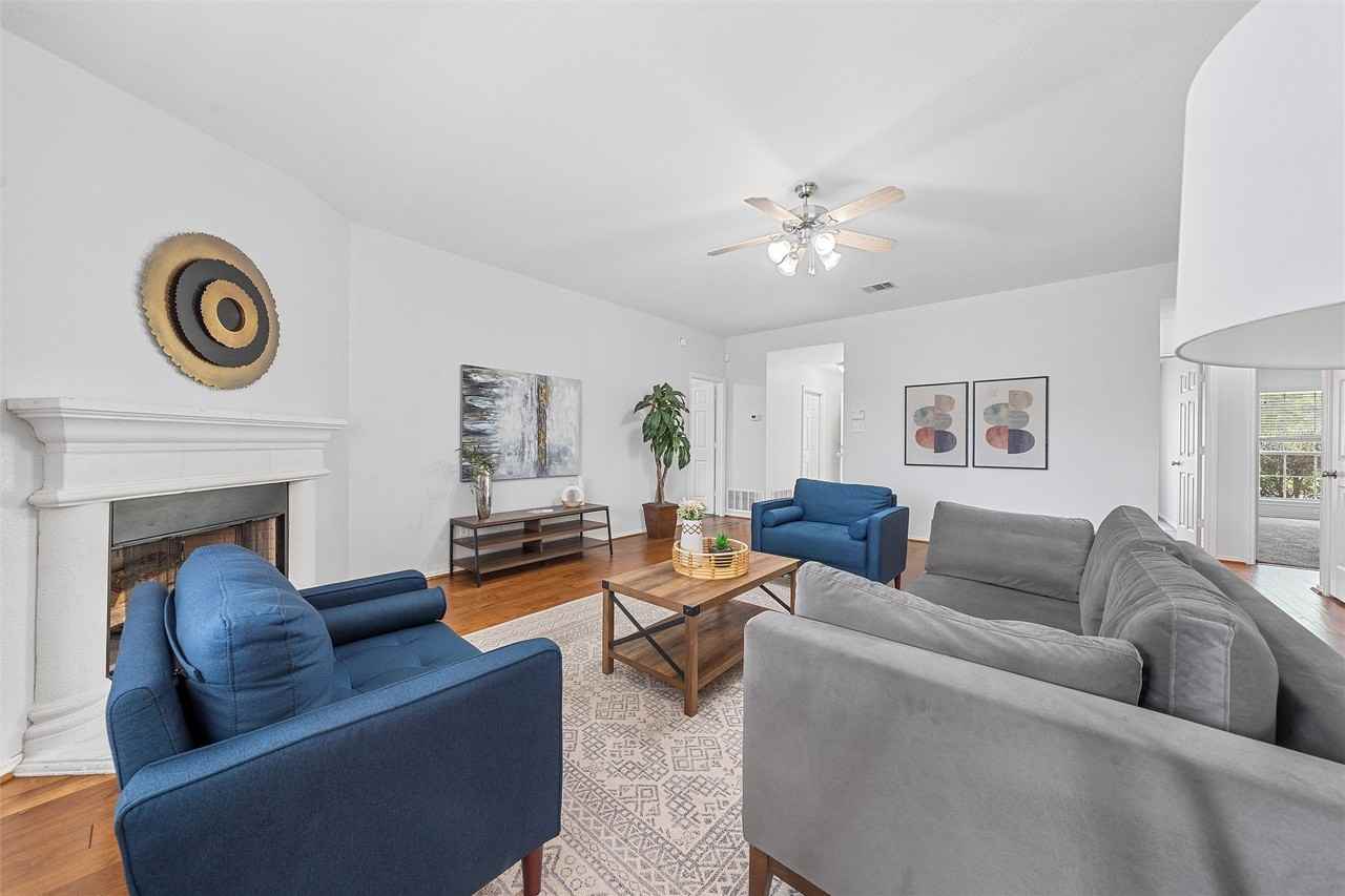 10120 Salem Way - Photo 5 of 19